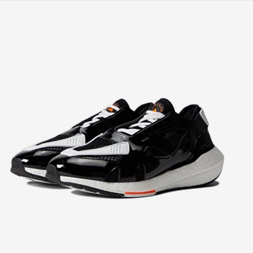 Stella McCartney x ADIDAS Ultraboost 22 jogging sneaker